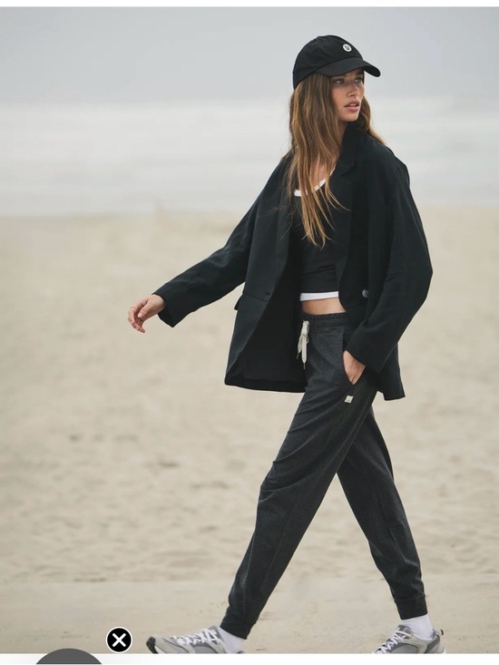 New - Vuori performance Drawstring Track Joggers in Midnight Heather - Picture 2 of 5